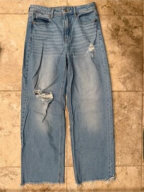 Old Navy Light Blue Distressed Women's Wide Leg Jeans